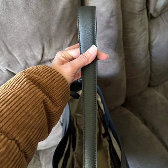 EUC Mina Baie Vegan Harlow Midi in Black/Black 🖤 - Picture 9 of 14